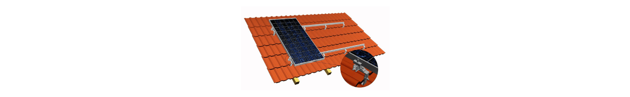 Suportes e estruturas para painéis solares em telhado inclinado.